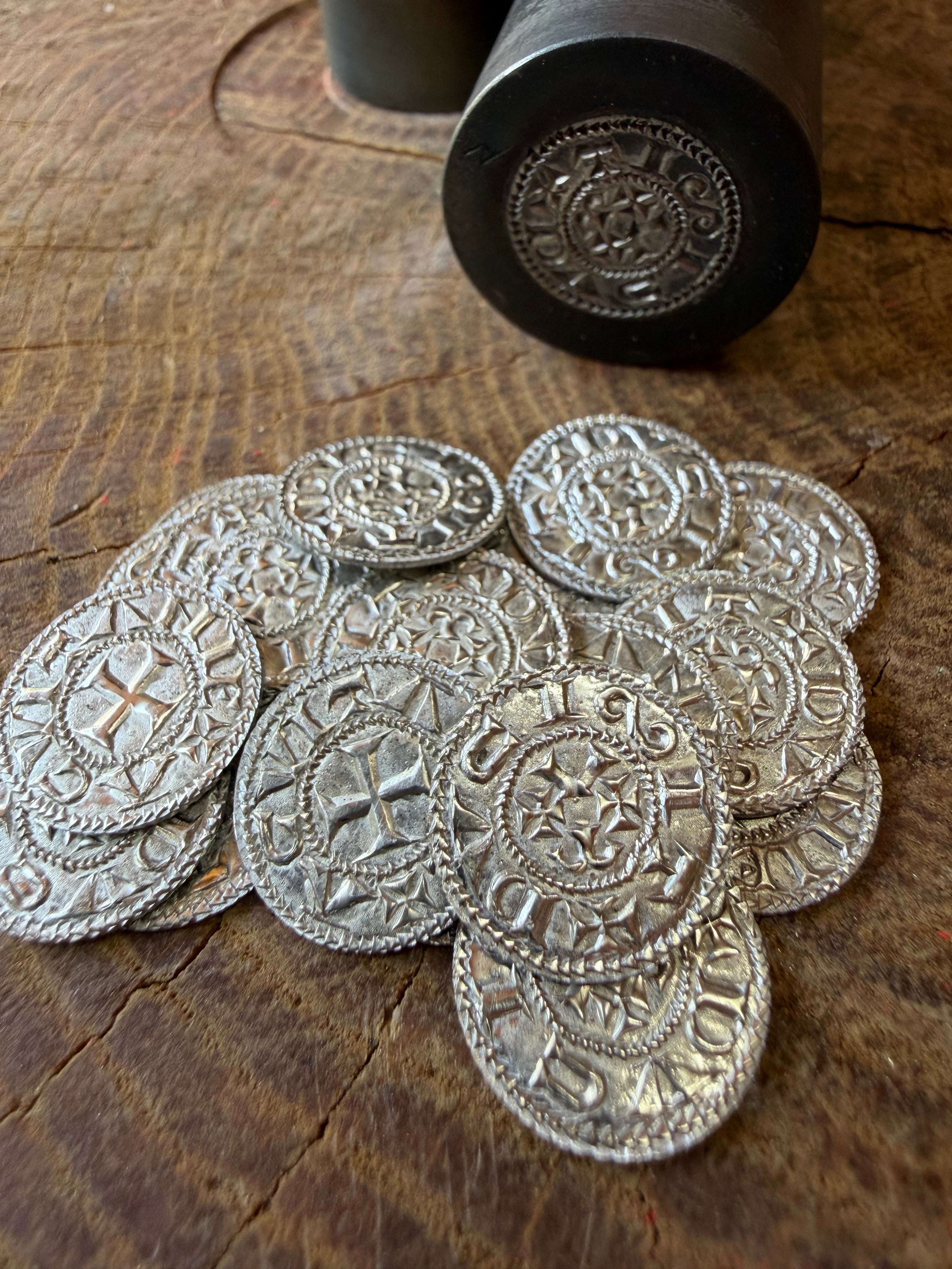 Eleanor of Aquitaine - Denier - Hammered Reproduction
